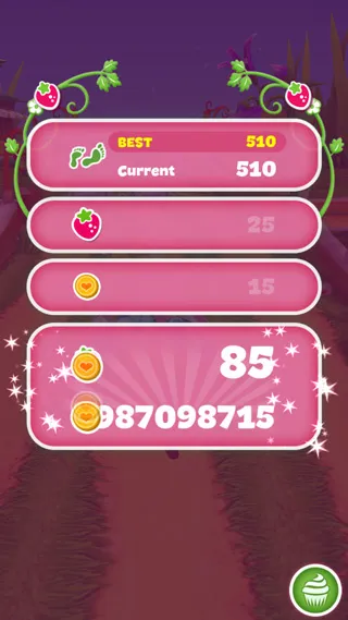 草莓女孩跑酷手机版玩法：